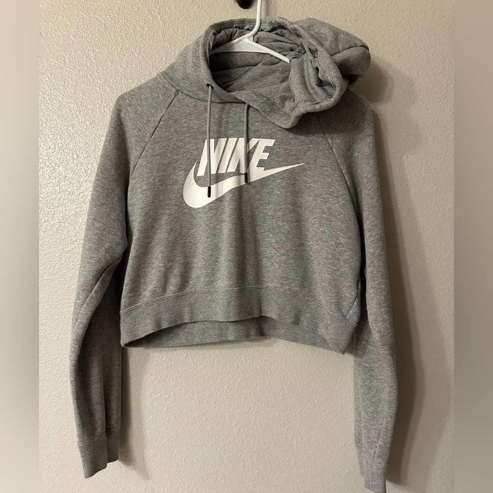 Nike women’s cropped hoodie